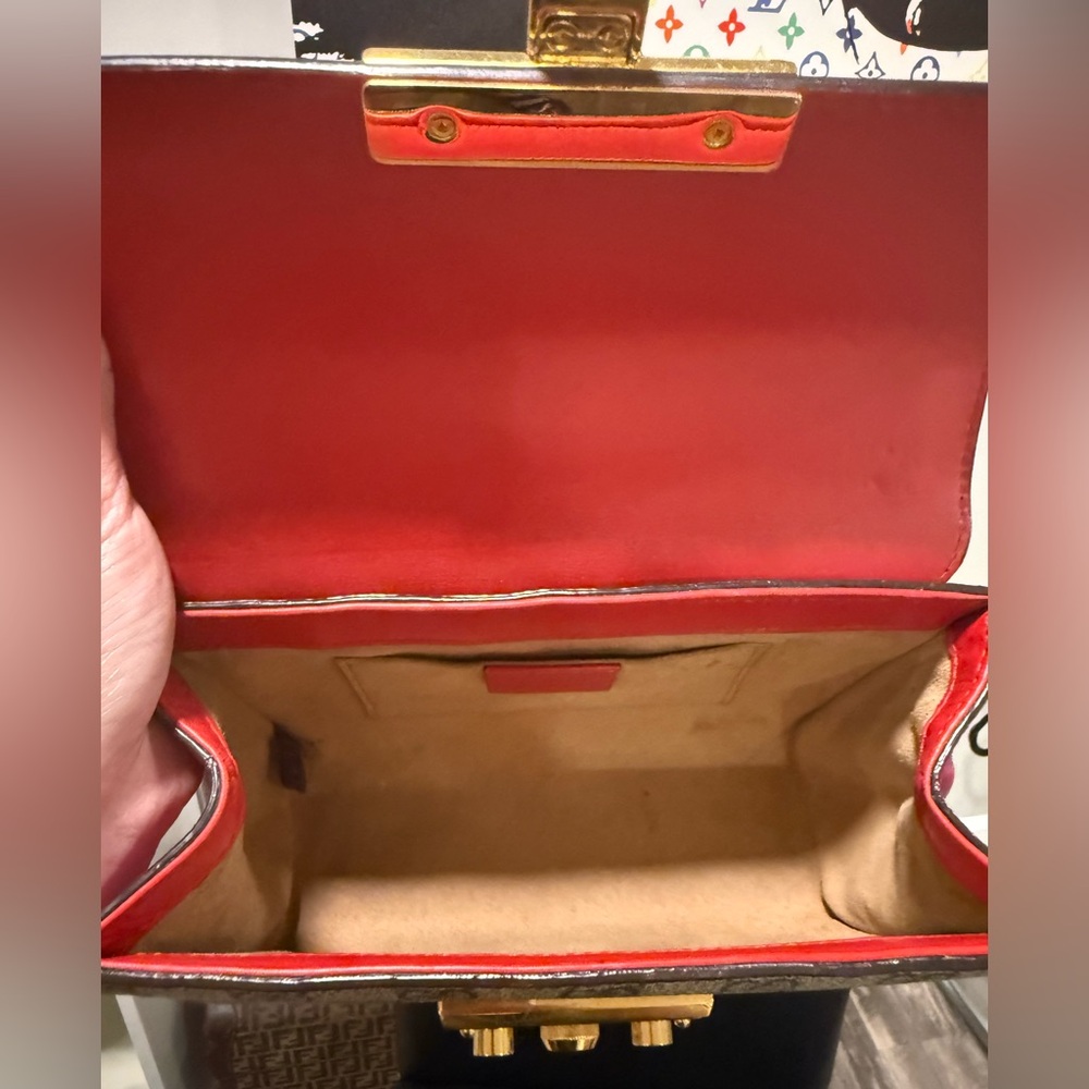 GG Supreme Monogram Padlock red and pink bag with gold chain - Picture 13 of 16